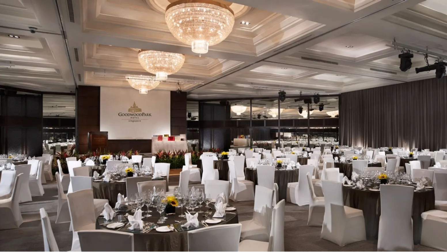 Arundel / Dover / Hampton / LEEDS