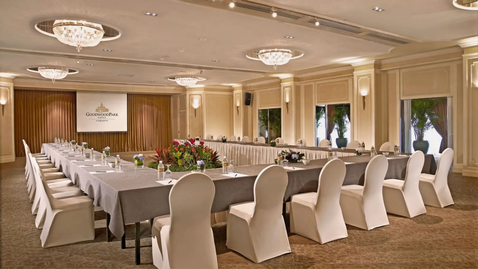 Arundel & dover / hampton & leeds