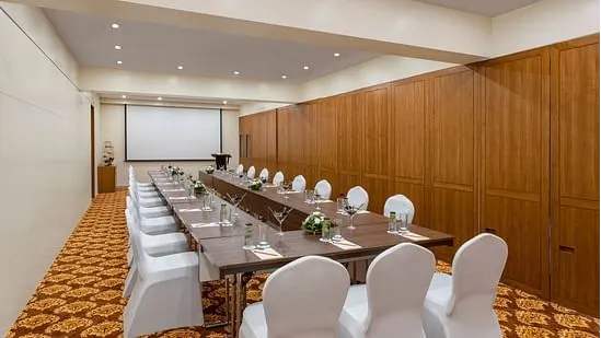 Summit - Conference Room	