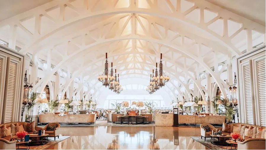 THE CLIFFORD ( INDOOR )