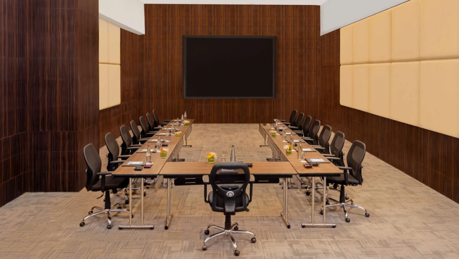 Meeting room 1 (LG)
