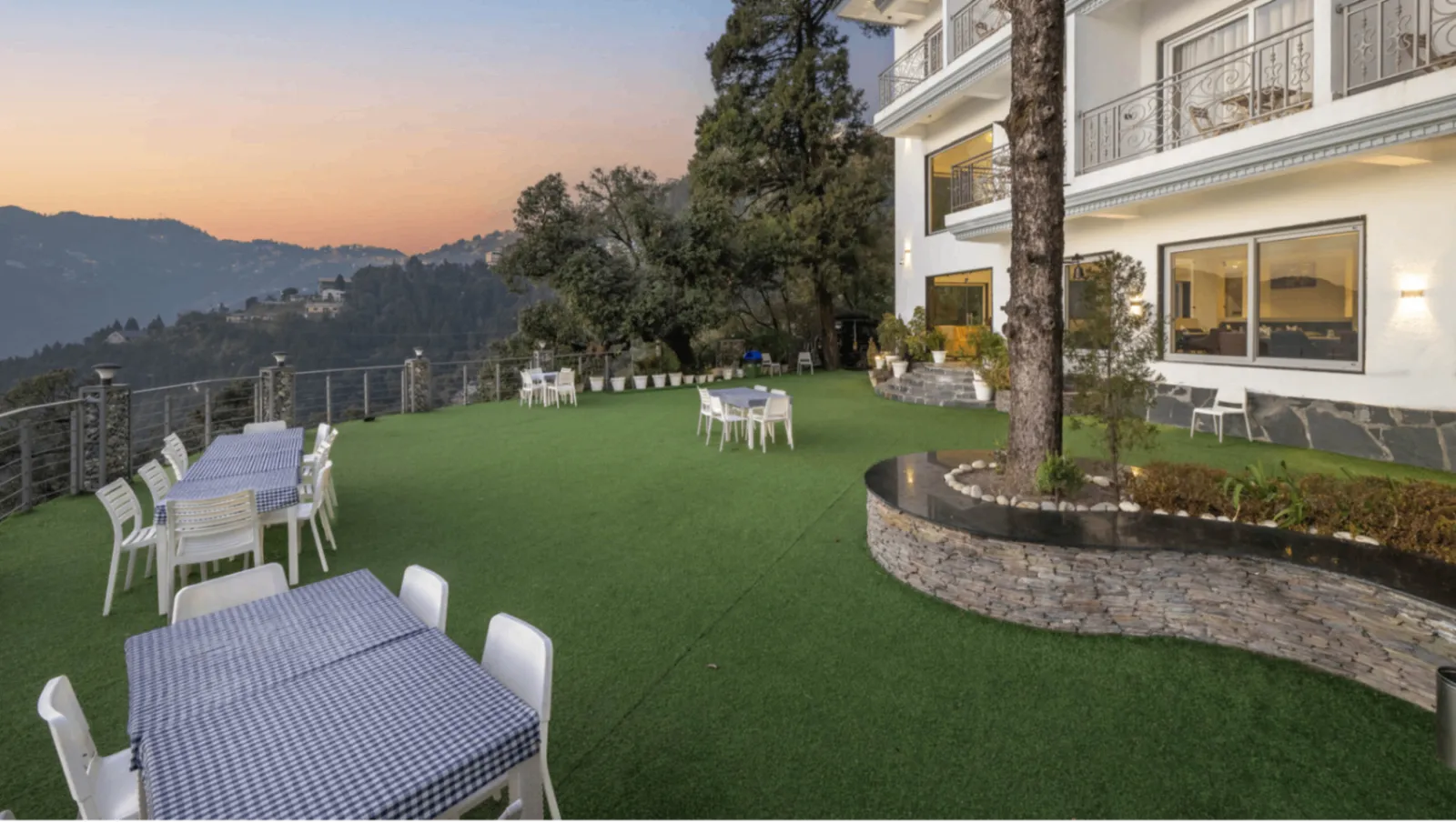 The Garden Lawn