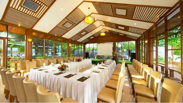 Rustic Meeting Room — gallery