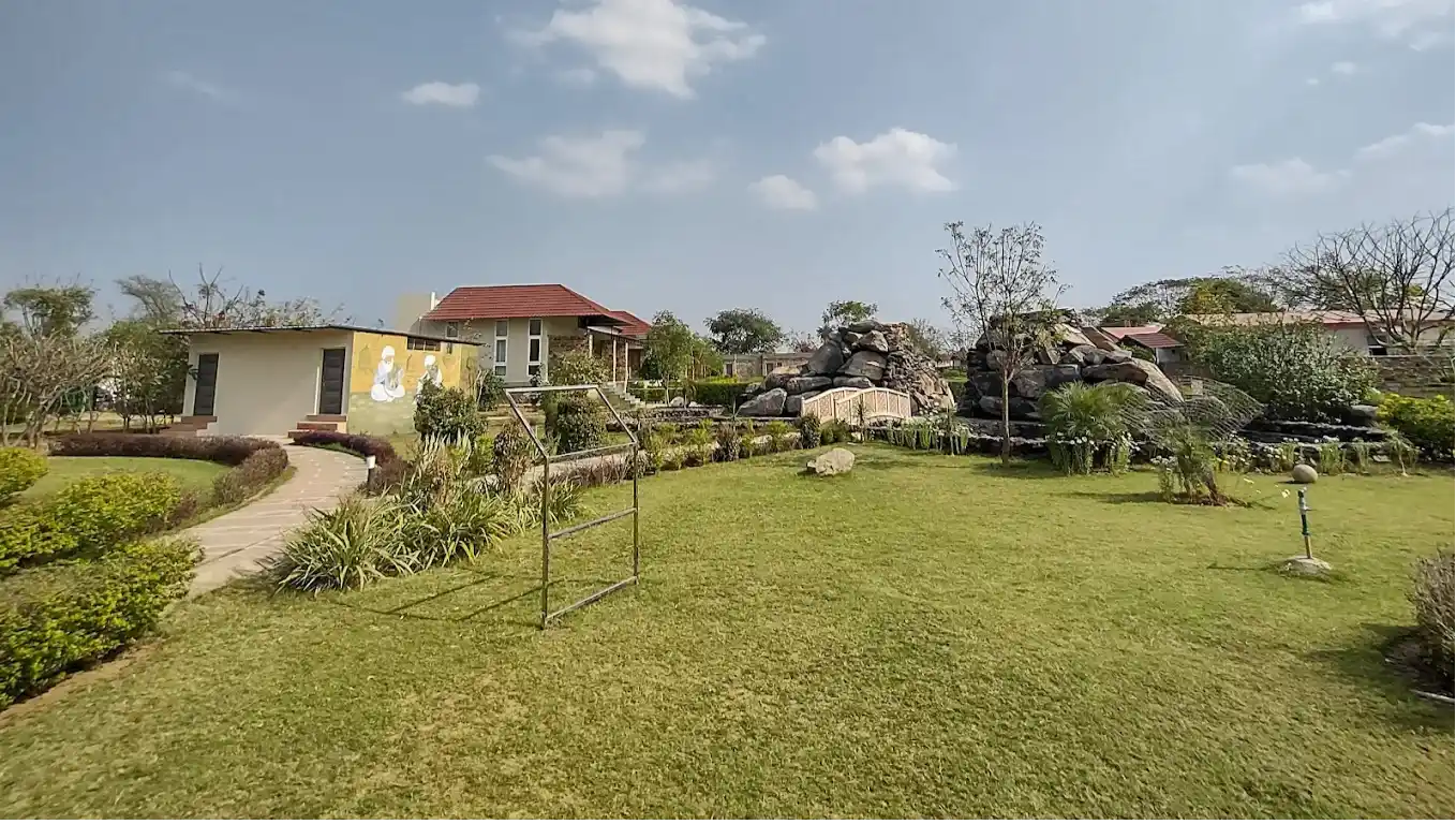 Nebula courtyard lawn