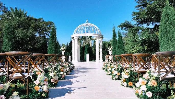  Outdoor Garden Area: