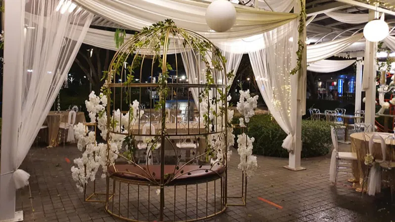 Outdoor Terrace (Waterfront Area)