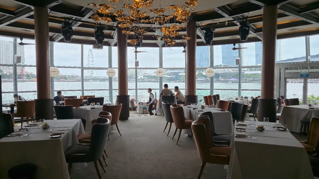 Indoor Dome Dining Hall (Main Area)
