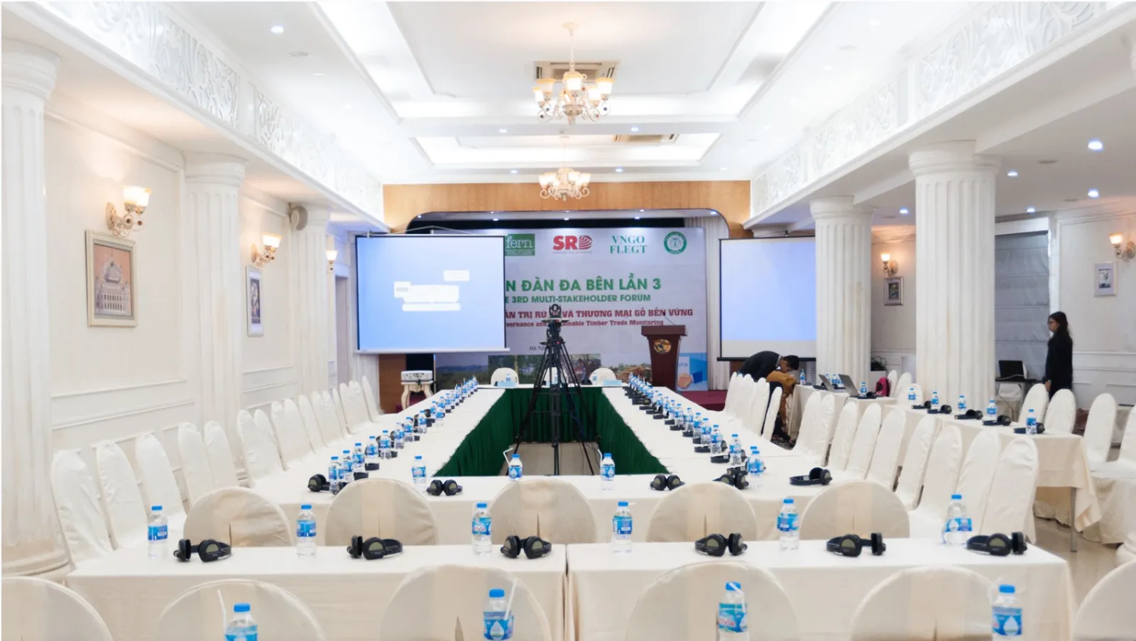 Thang Long meeting room