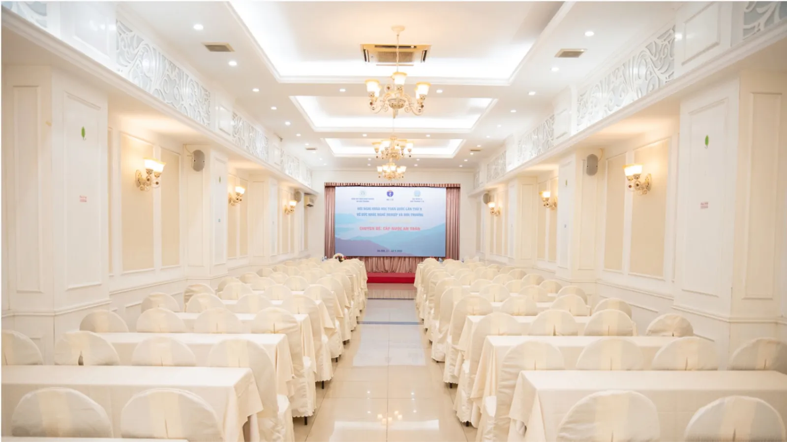 Truc Bach meeting room