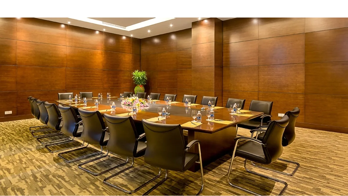 AZUR BOARD ROOM	