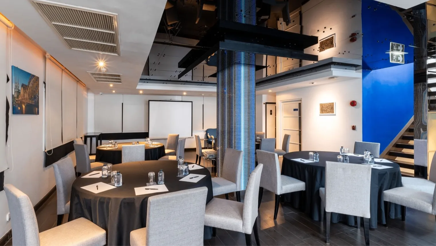 Flava Lite Meeting Room