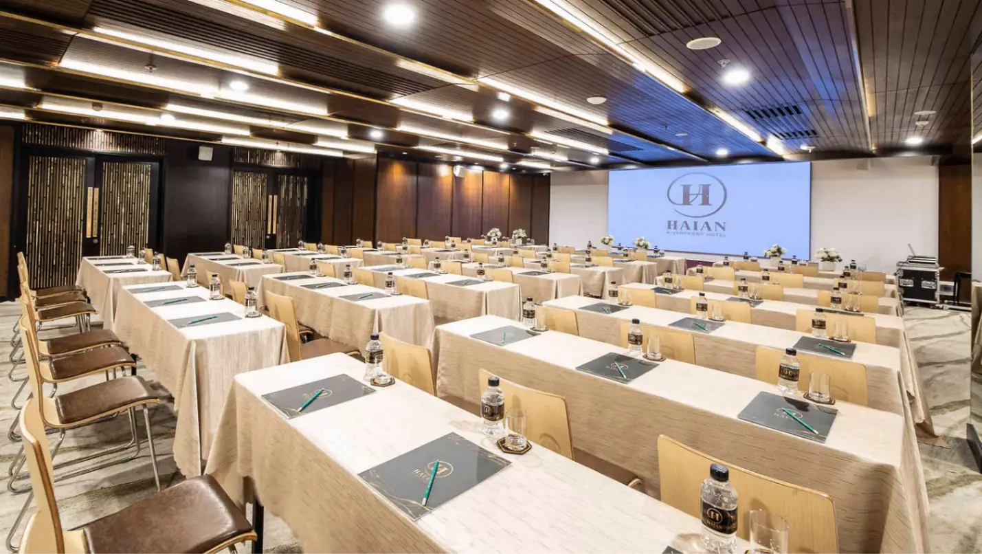 CONFERENCE ROOM — gallery