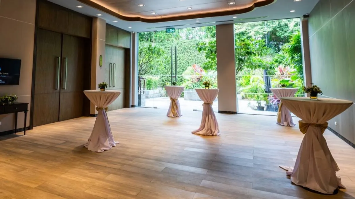 Dim Sun Rooftop Terrace	