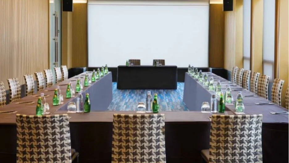 Neptune Meeting Room