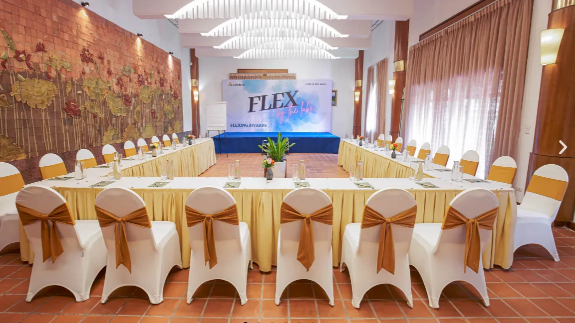 Van Giang meeting Room