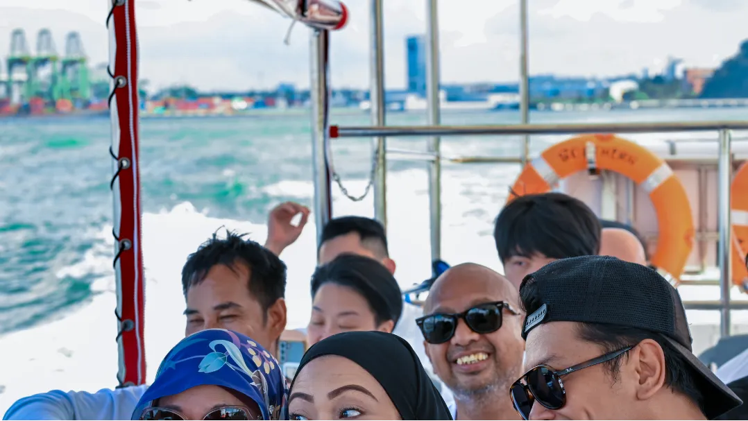 Southern Albatross - Singapore Speedboat Adventures — gallery
