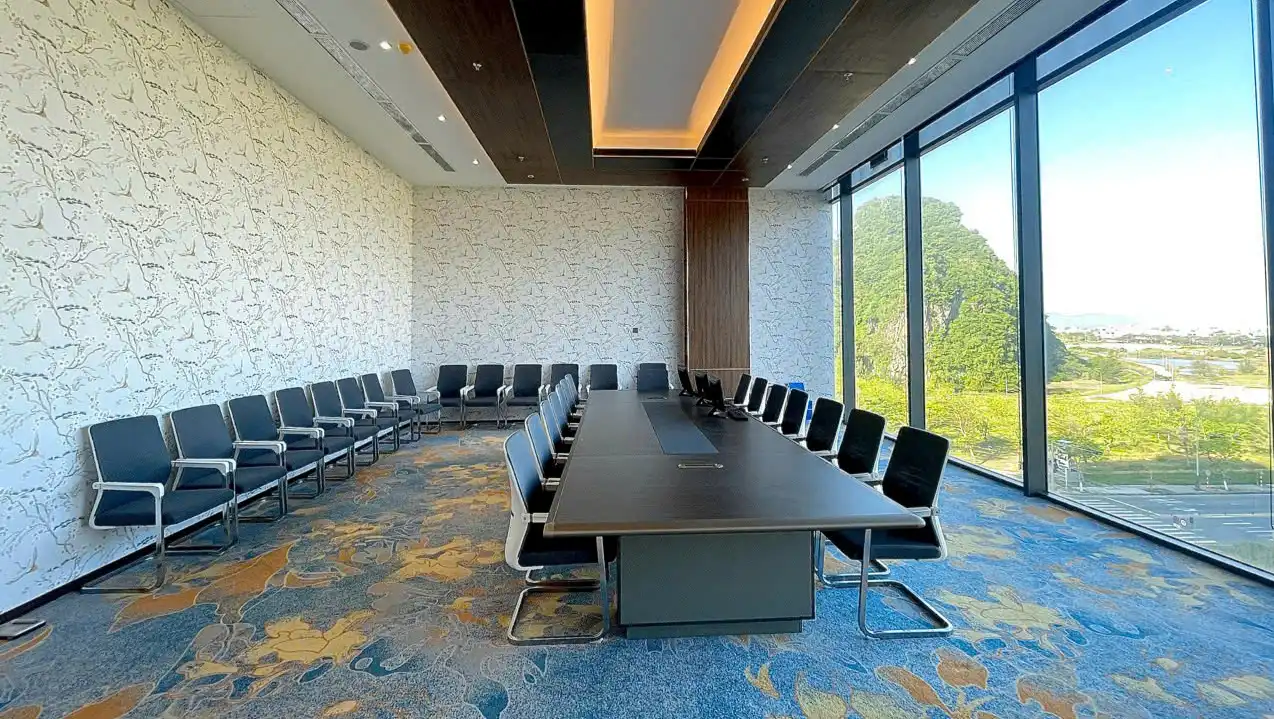 Ogon Meeting Room