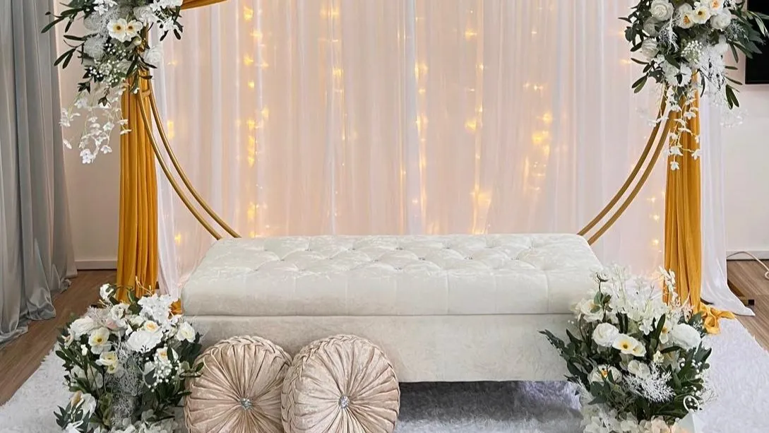 Beautiful Moments Wedding Dais Package — gallery