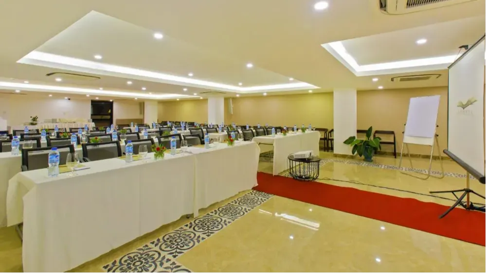 Lasenta Meeting Room