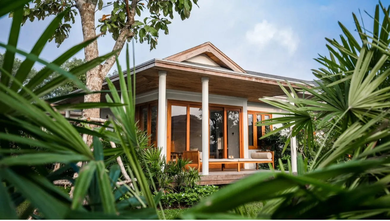 Private Villas & Courtyards