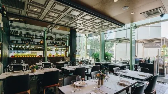 District 10 Bar & Grill