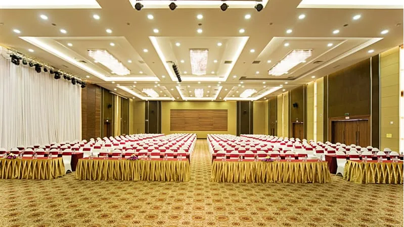 Phuong Dong Grand Ballroom 2