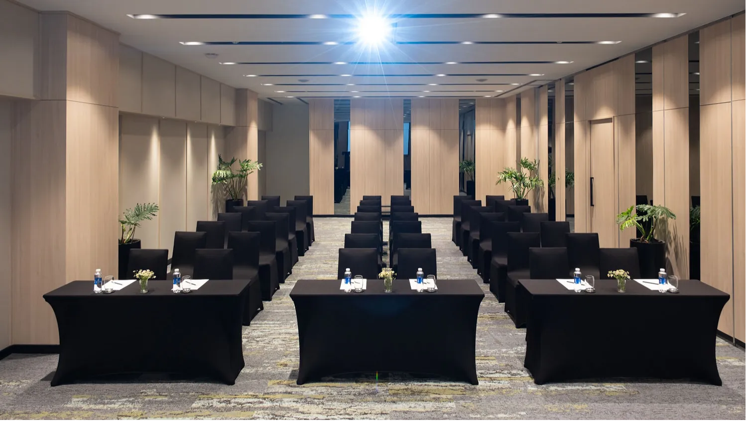 Hòn Mun Meeting Room 