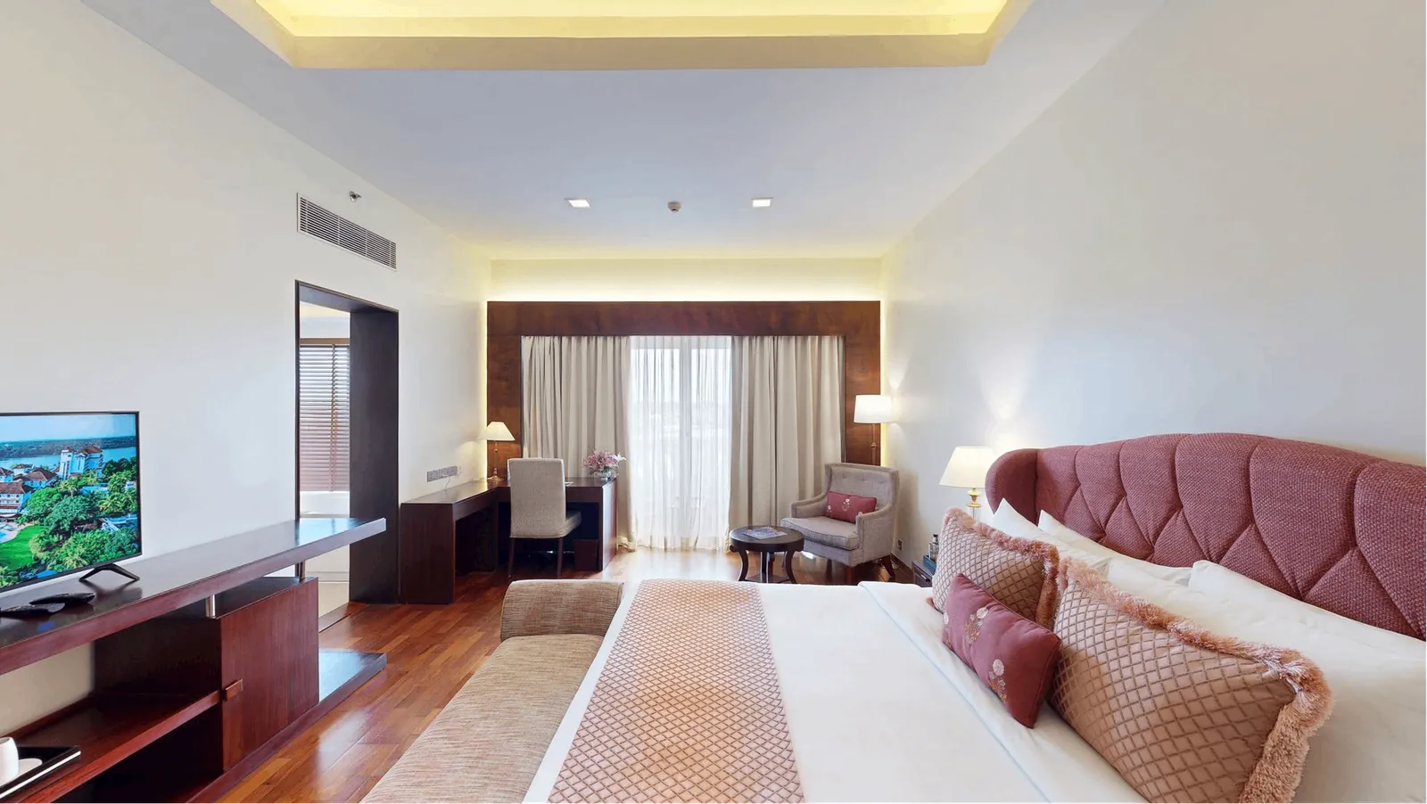 Royal Premier Lake View