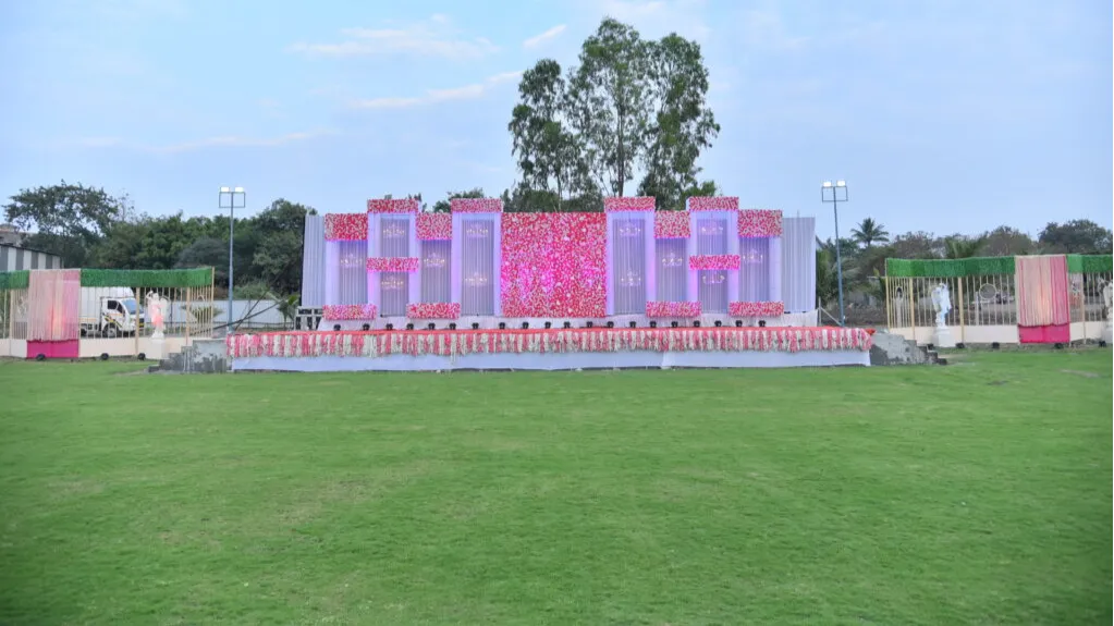 Royale Lawn