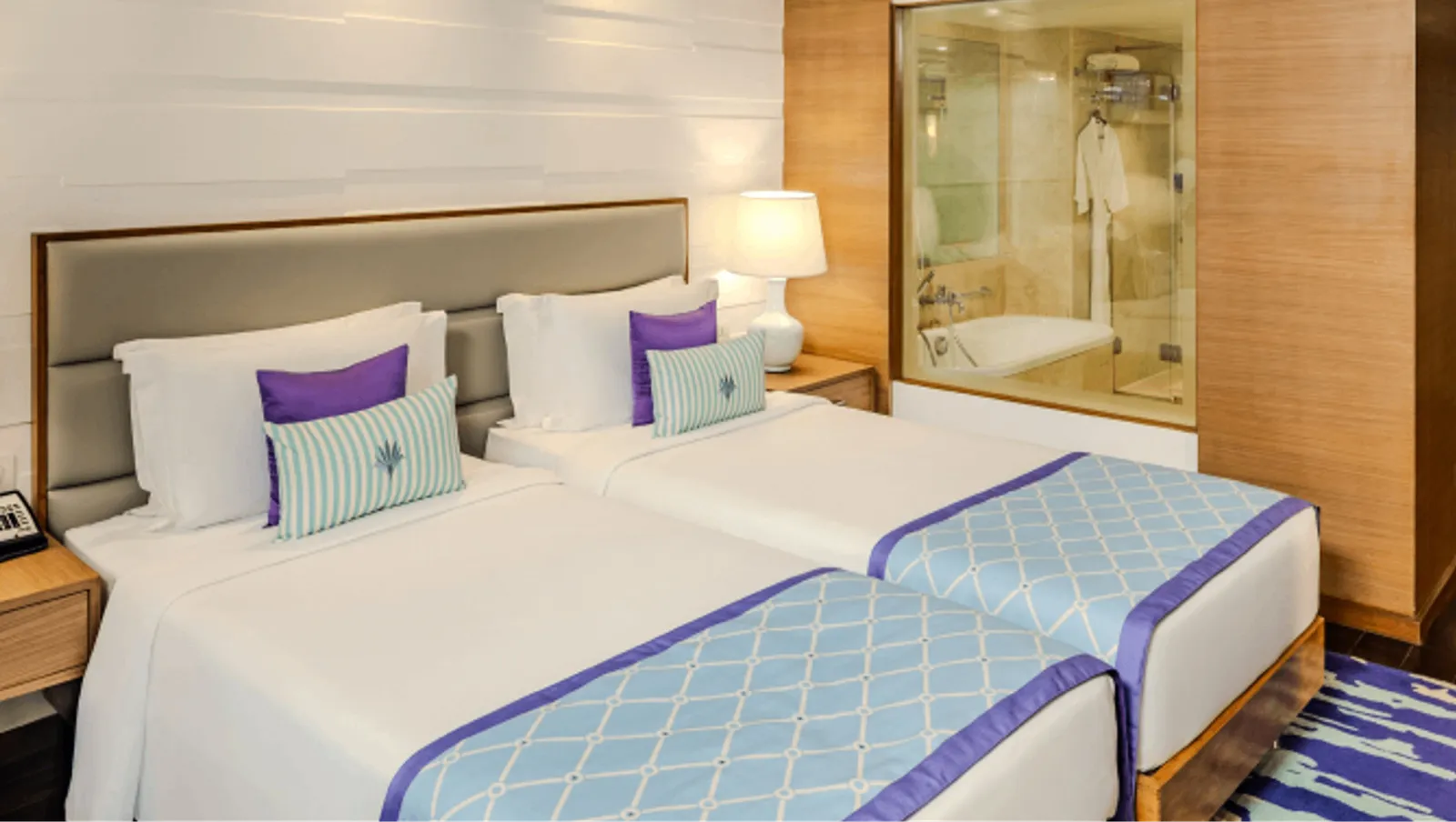 Executive Room City View Twin Bed