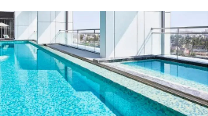 Swimming on the Edge