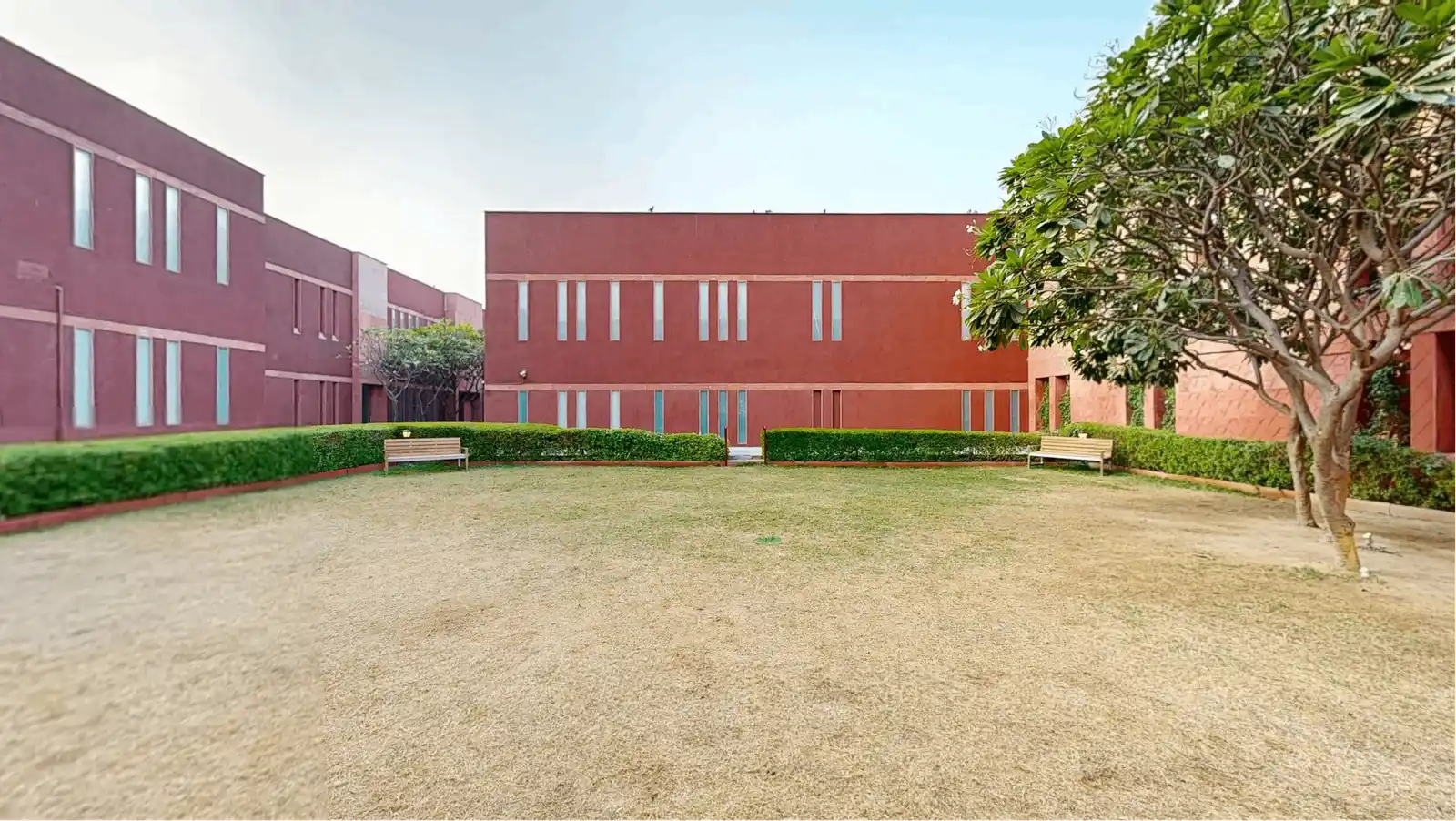 Villa Lawn 