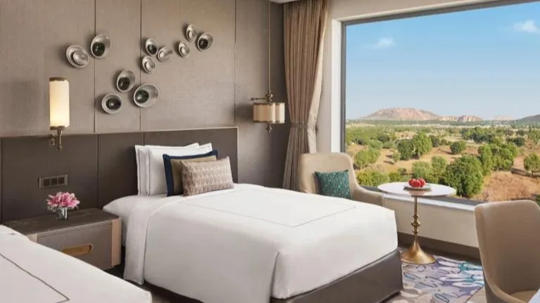 Deluxe Room Twin Bed