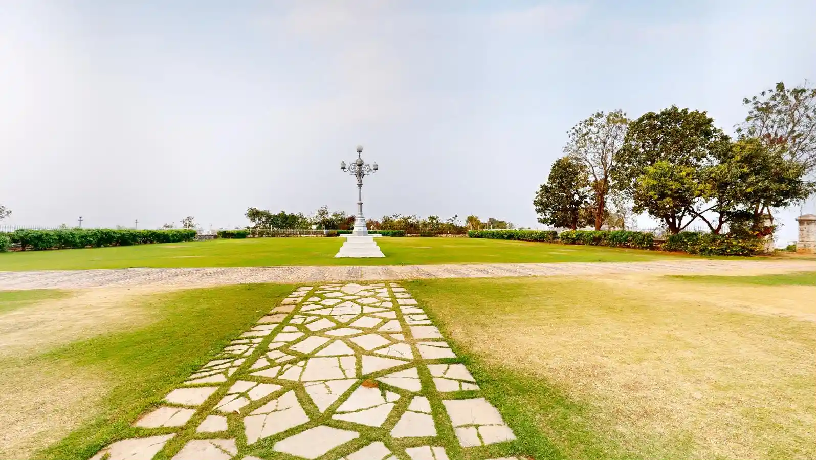 Main Lawns