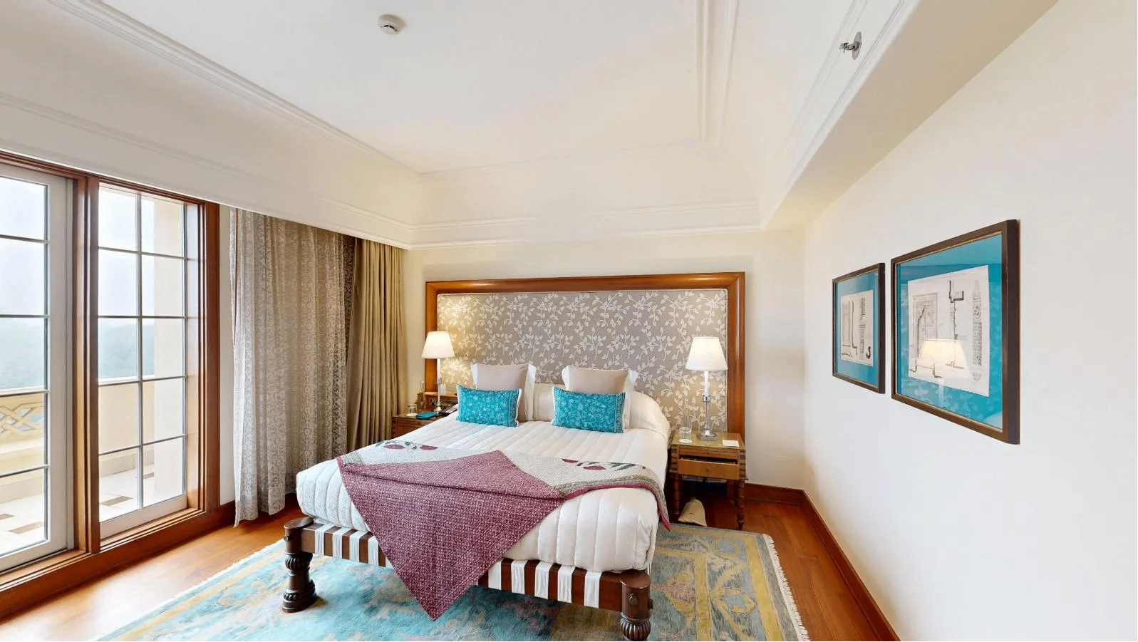 Deluxe Suite With Balcony