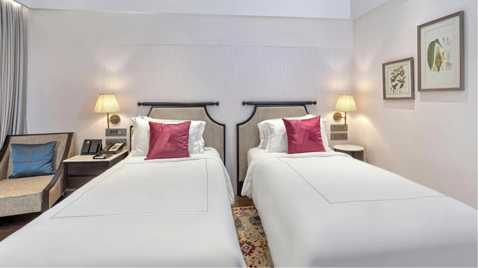 Deluxe Room Twin Bed 