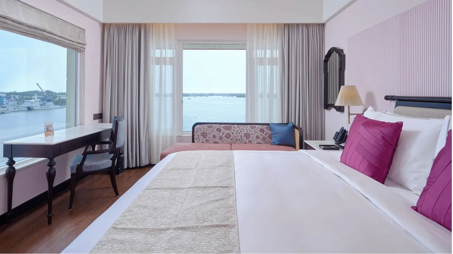 Luxury Sunset Seaview Room