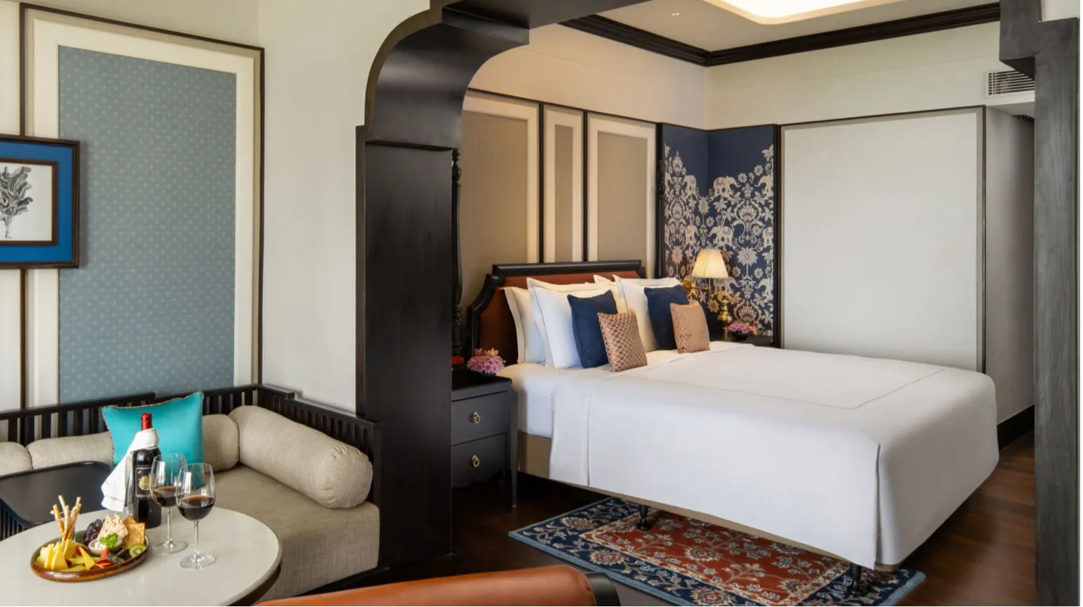 Heritage Room King Bed