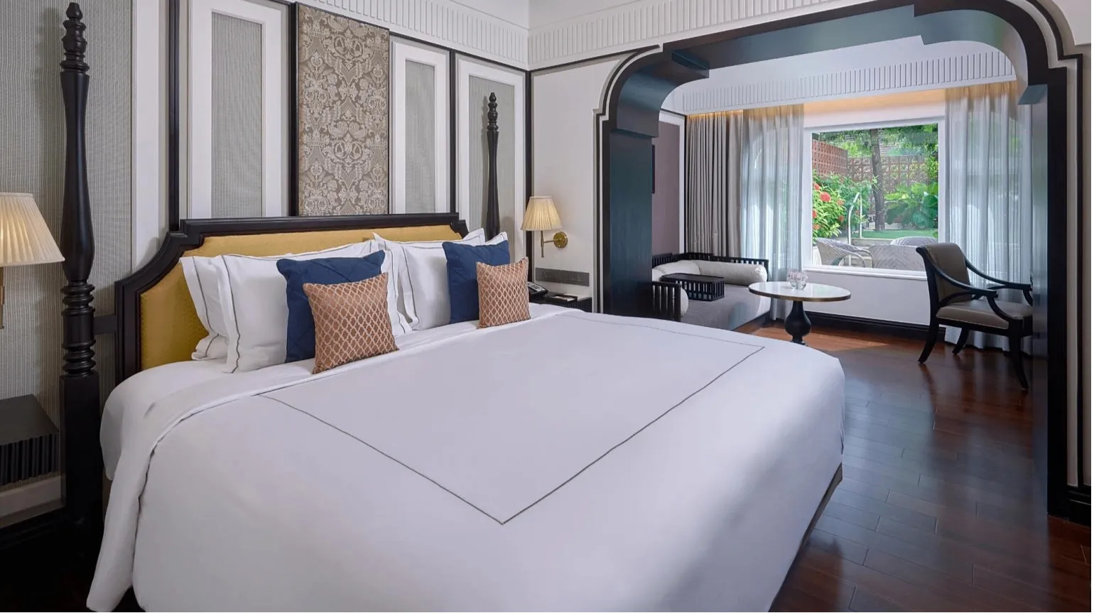 Luxury Suite With Plunge Pool