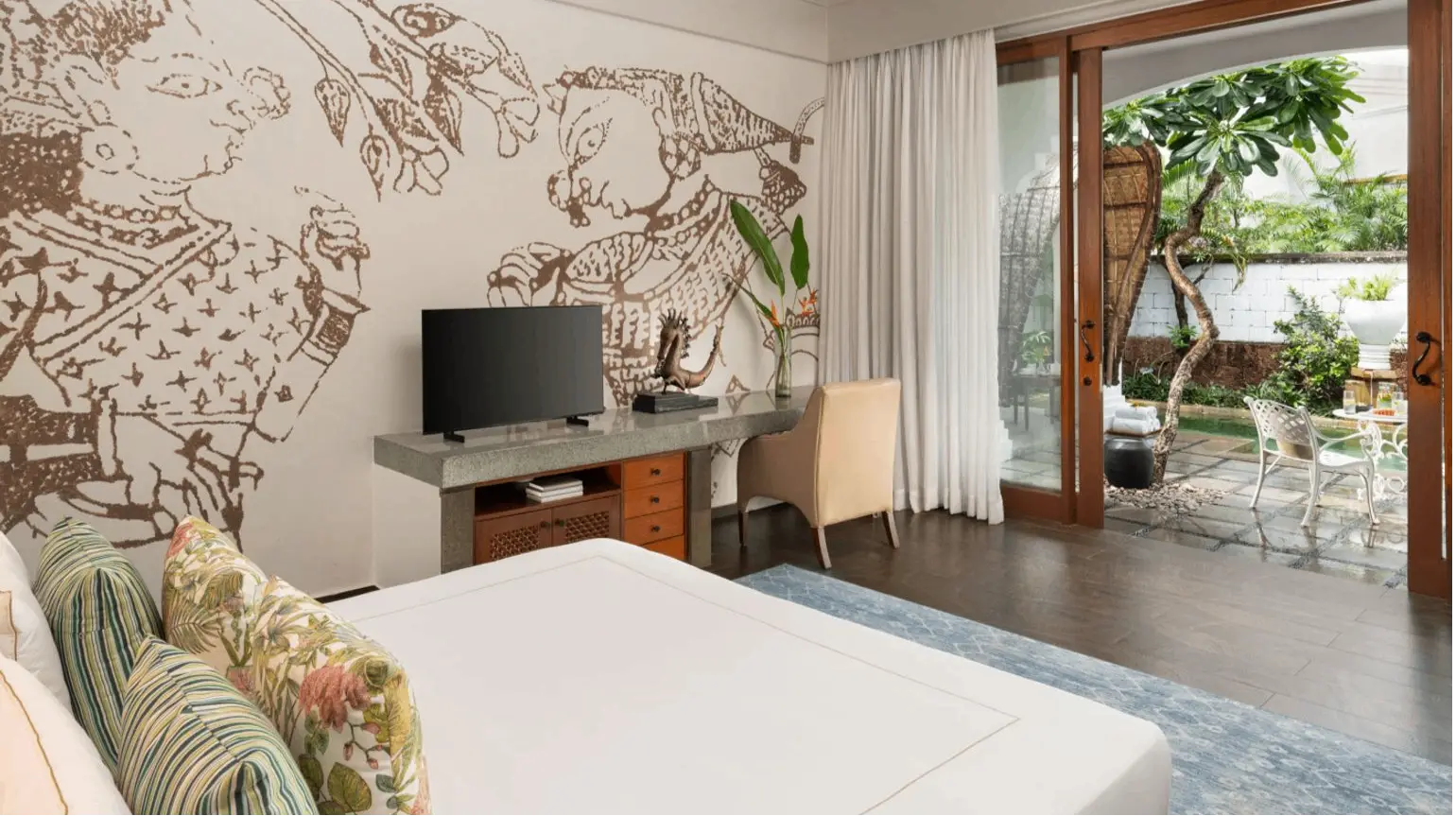 Deluxe Villa With Courtyard And Plunge Pool 