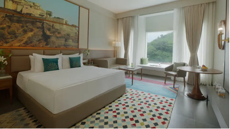 Deluxe Room Lake View