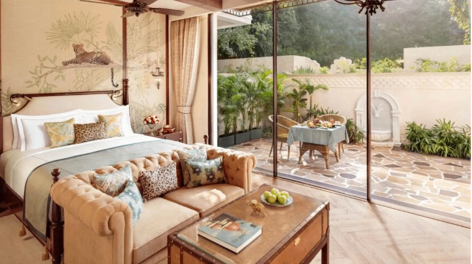 Grand Luxury Room King Bed with Private Courtyard