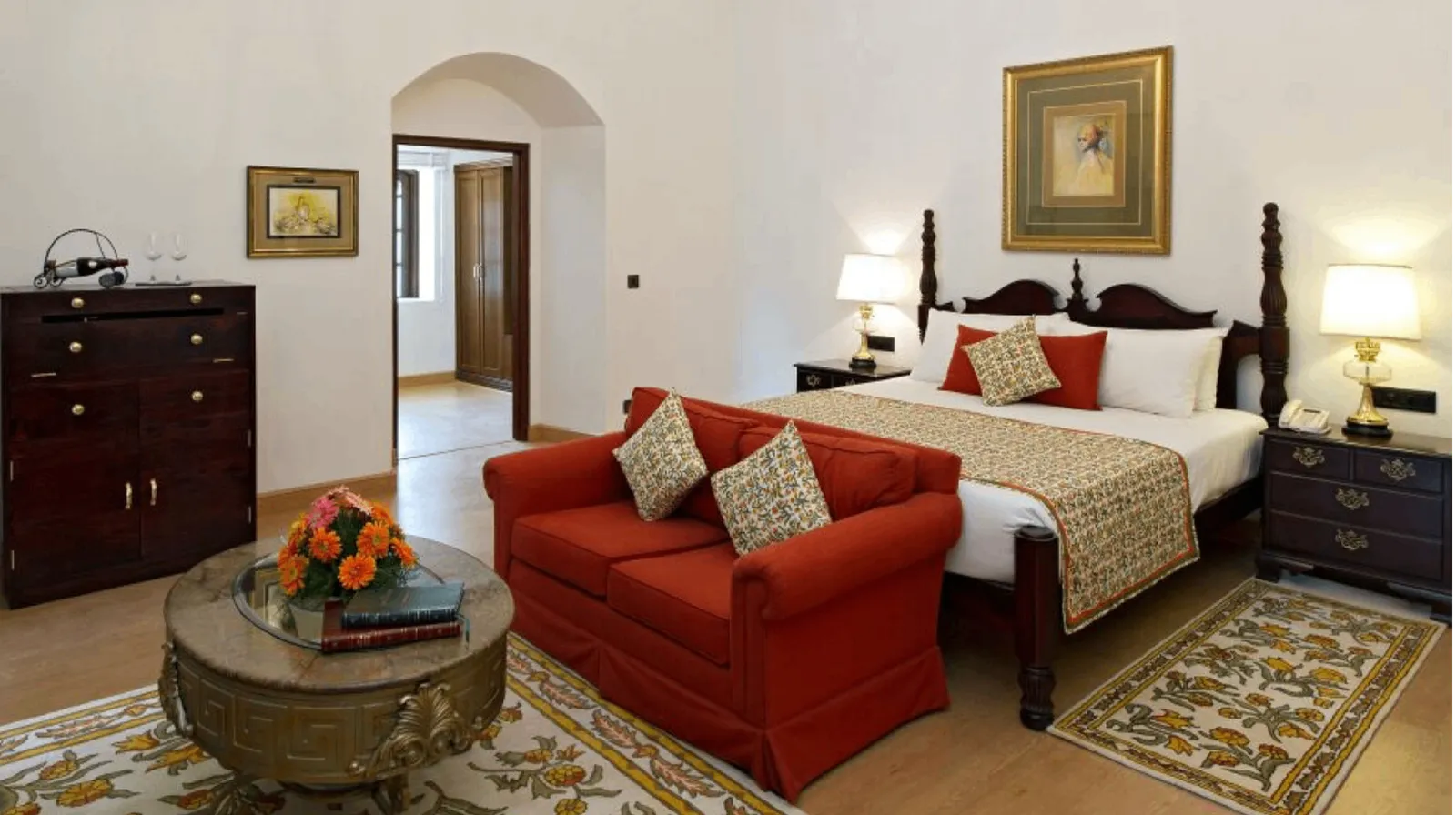 Signature Suite King Bed with Sit-out