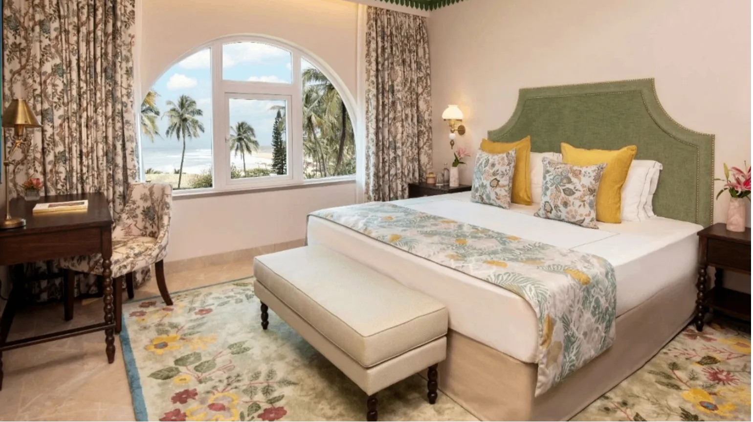 Deluxe Sea View Suite King Bed 