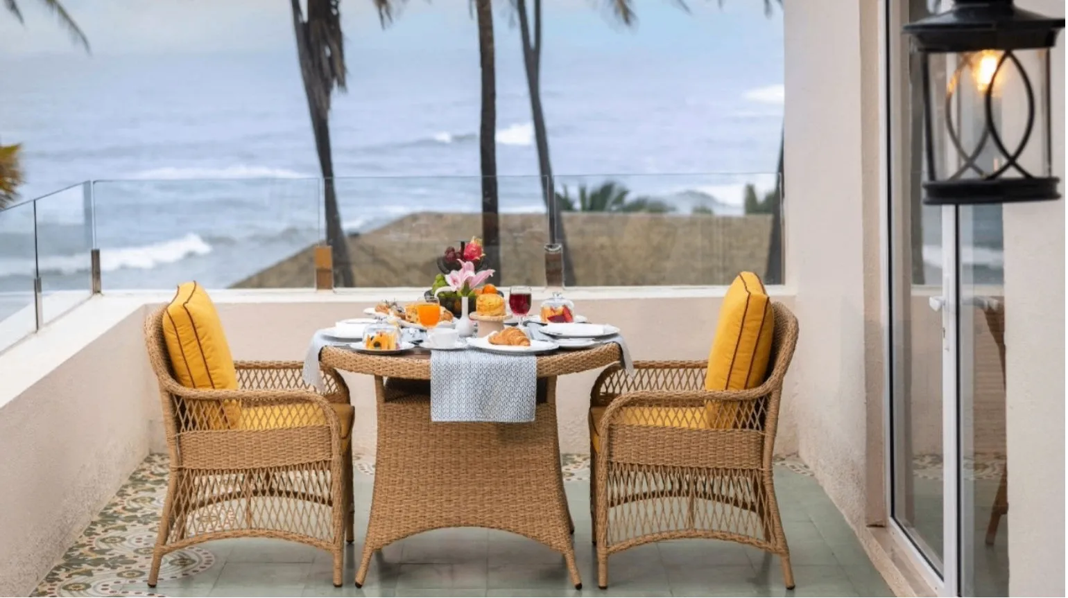 Luxury Sea View Suite 