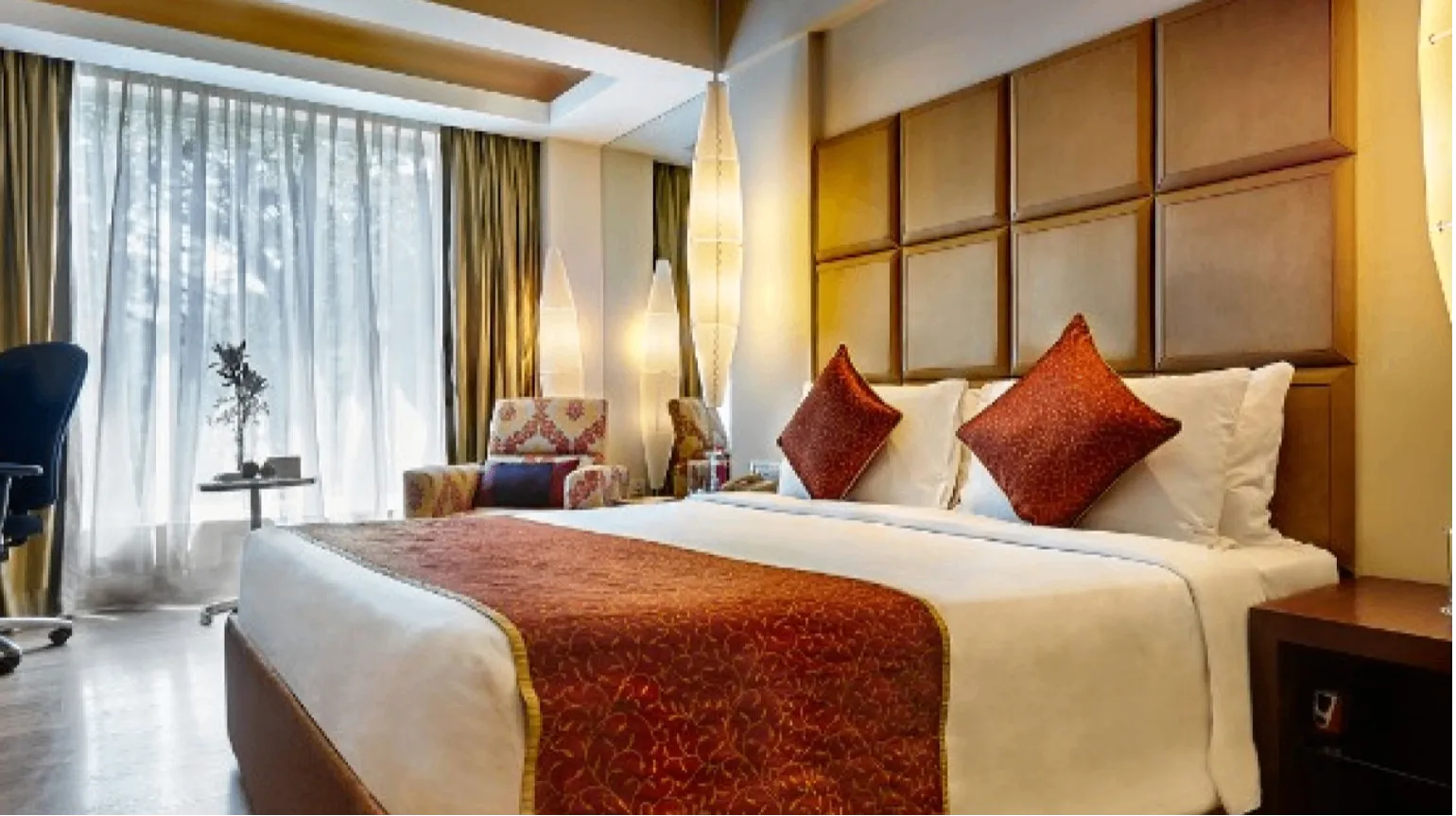 Superior Room Queen Bed 