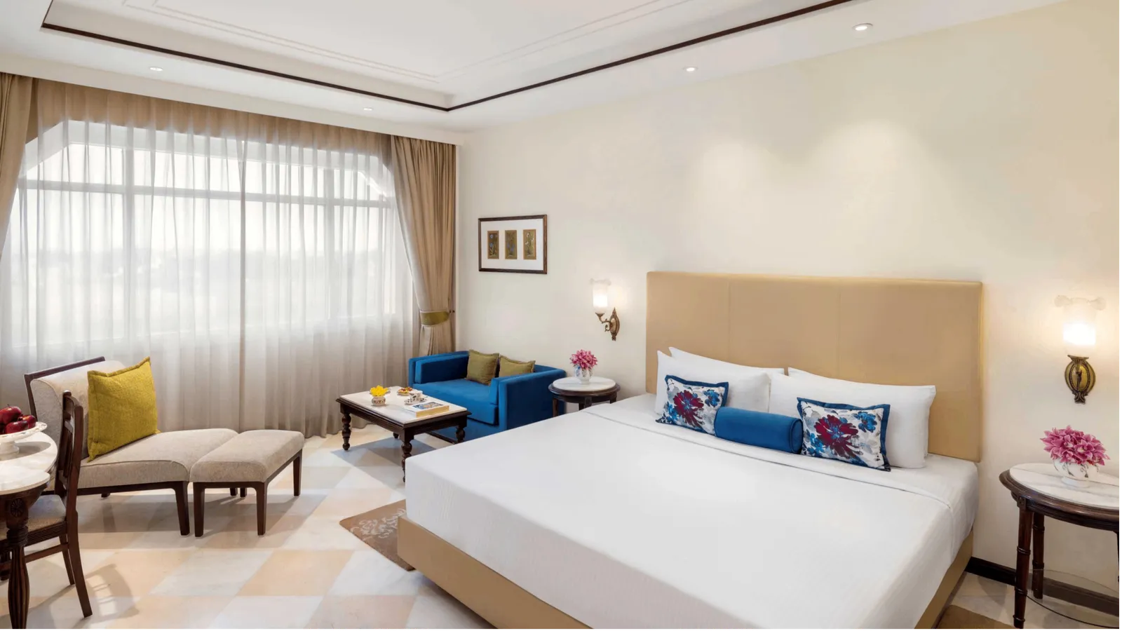 Deluxe Room King Bed 