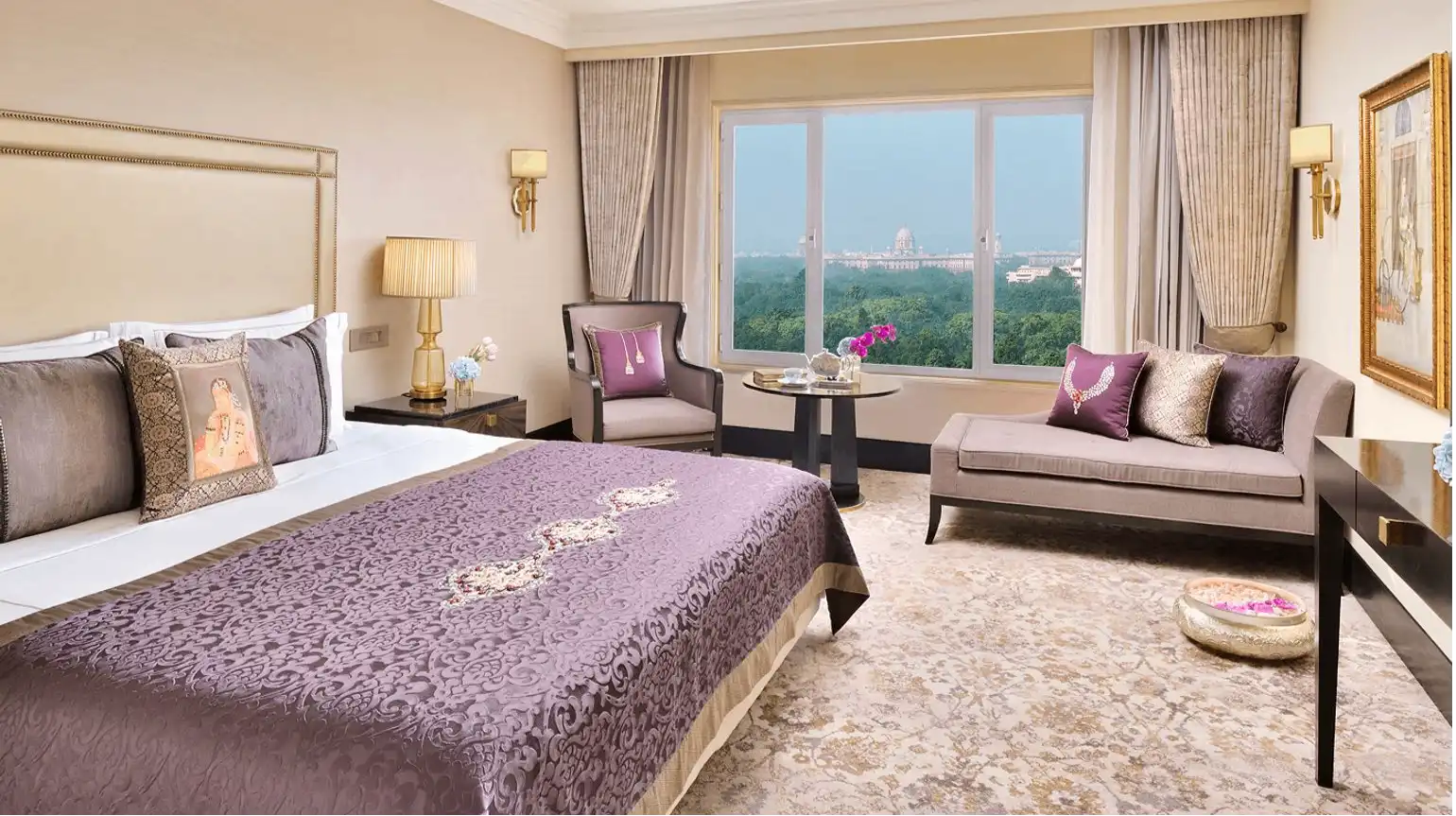 The Grand Signature Suite 