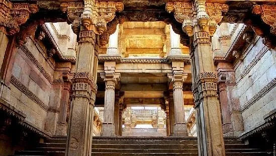 Adalaj Step-well