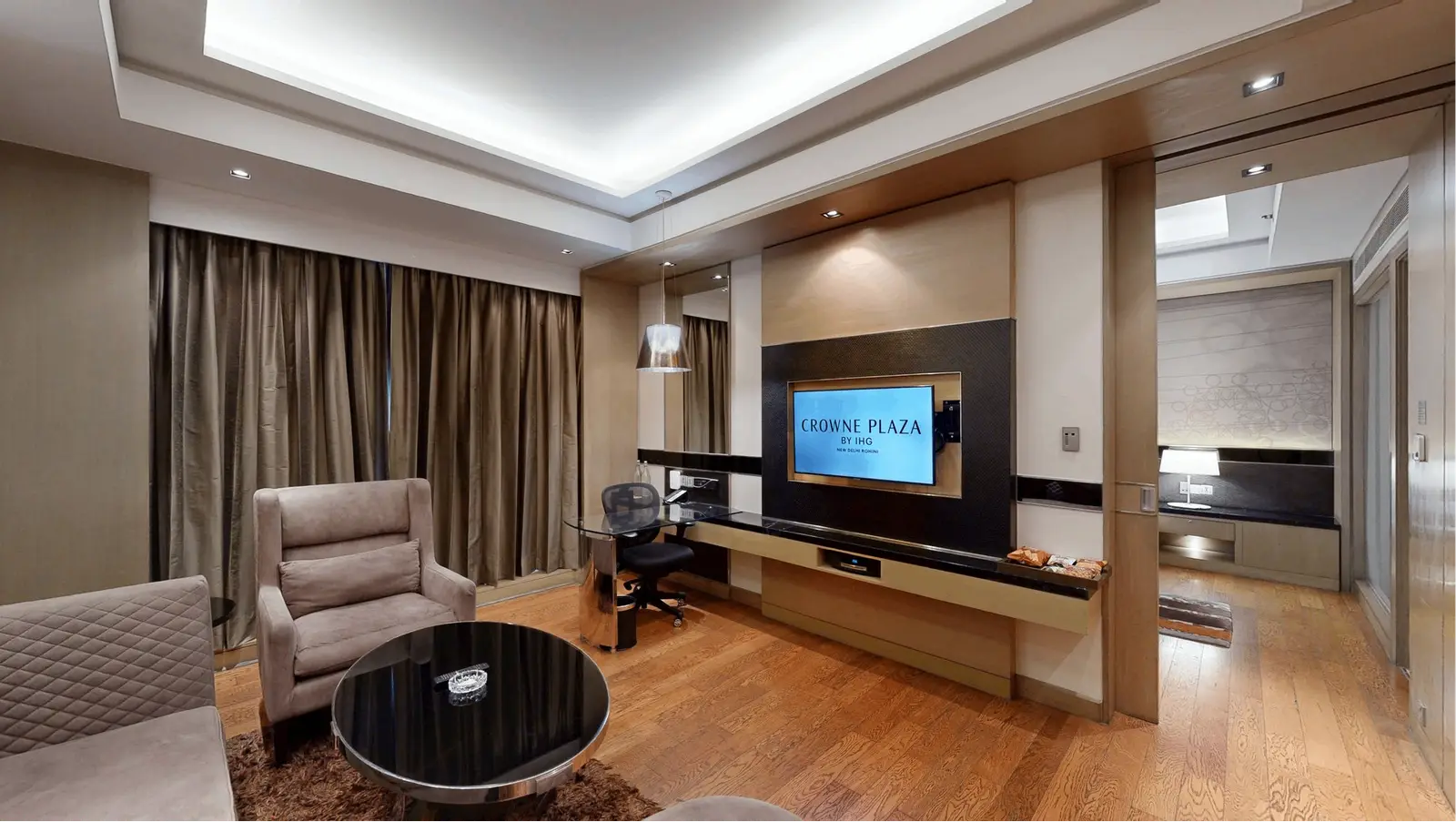 1 Bed Suite Room 